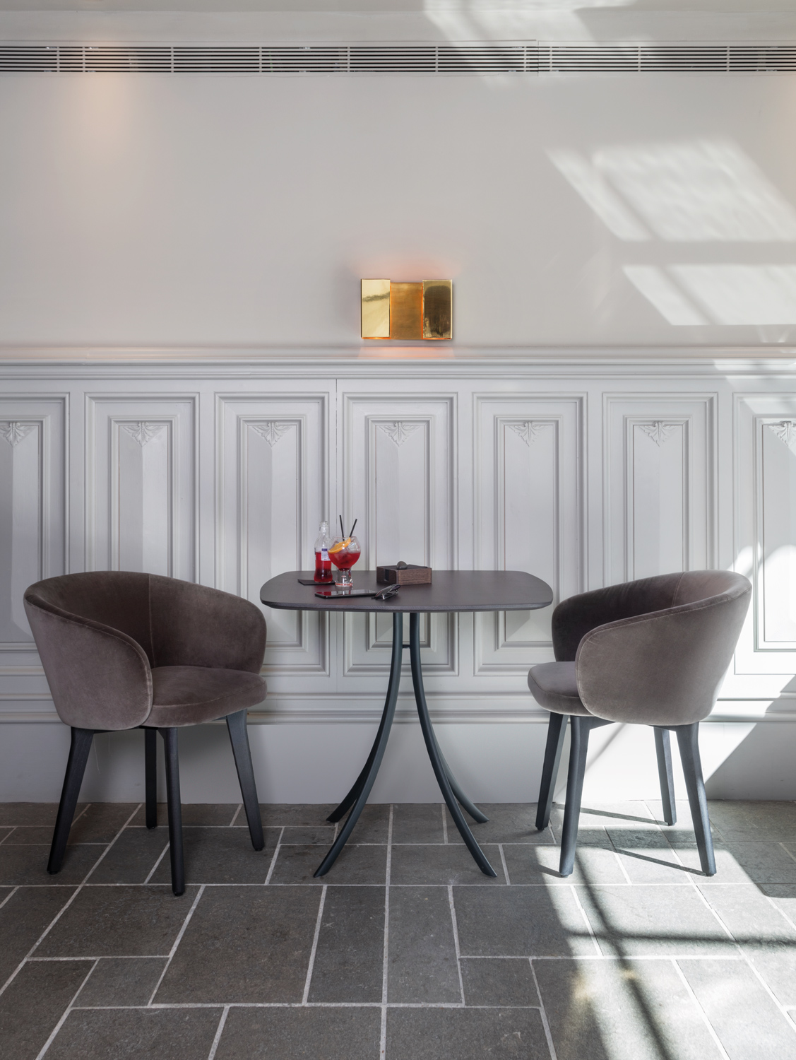 Expormim-furniture-indoor-huma-wood-legs-armchair-upholstered-02-2