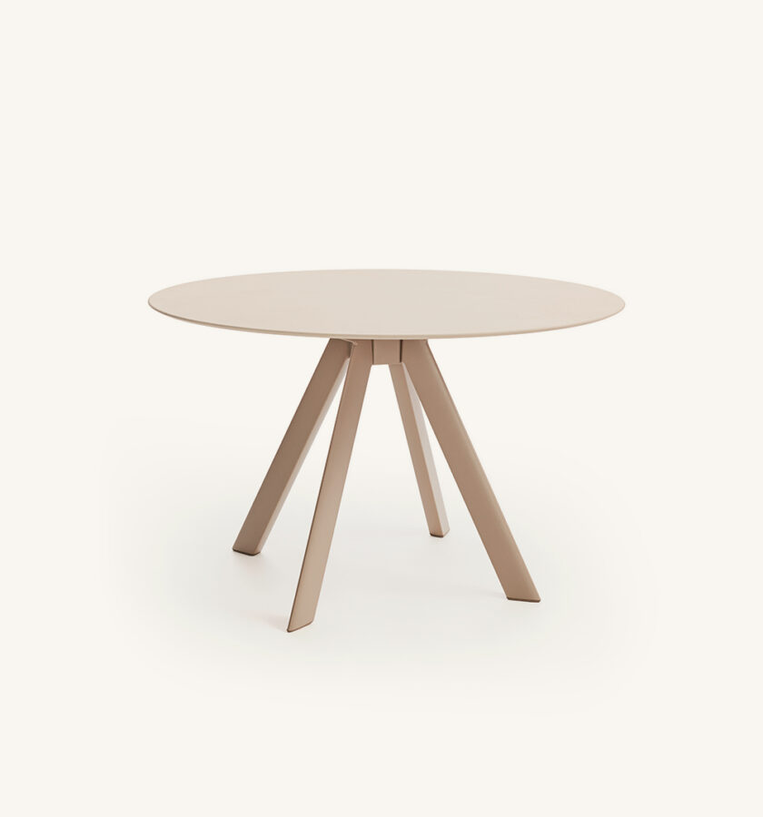 Atrivm outdoor round dining table