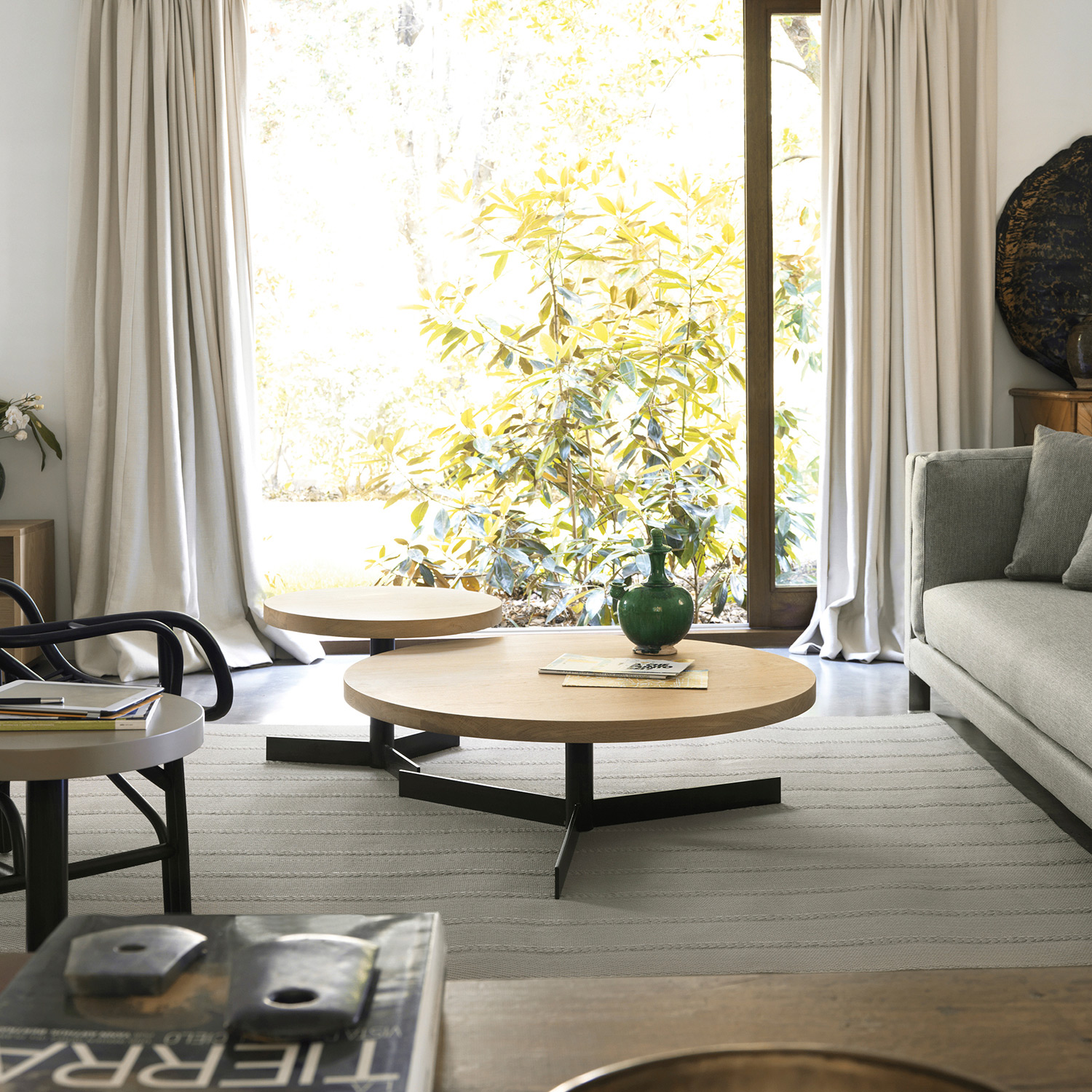 Trim Coffee table