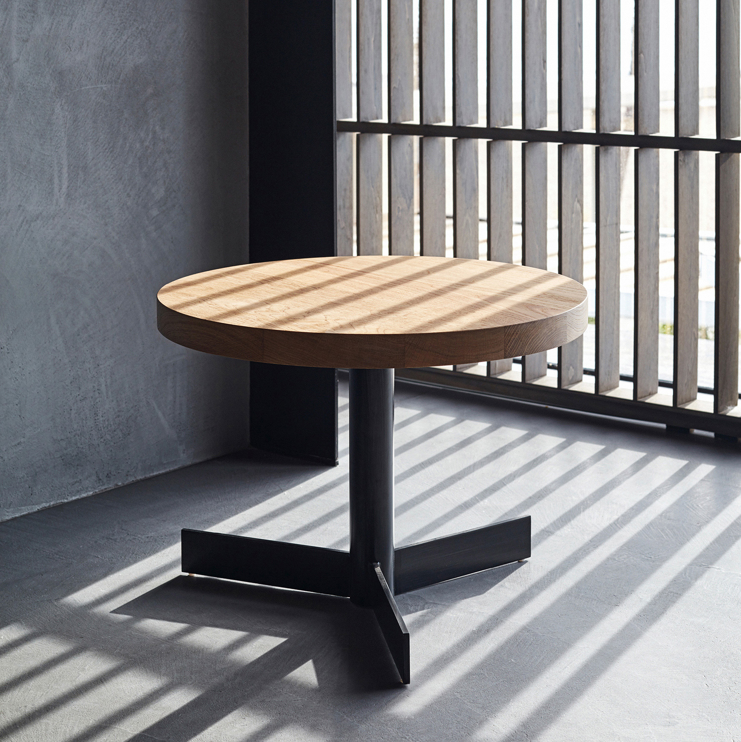 Trim Coffee table