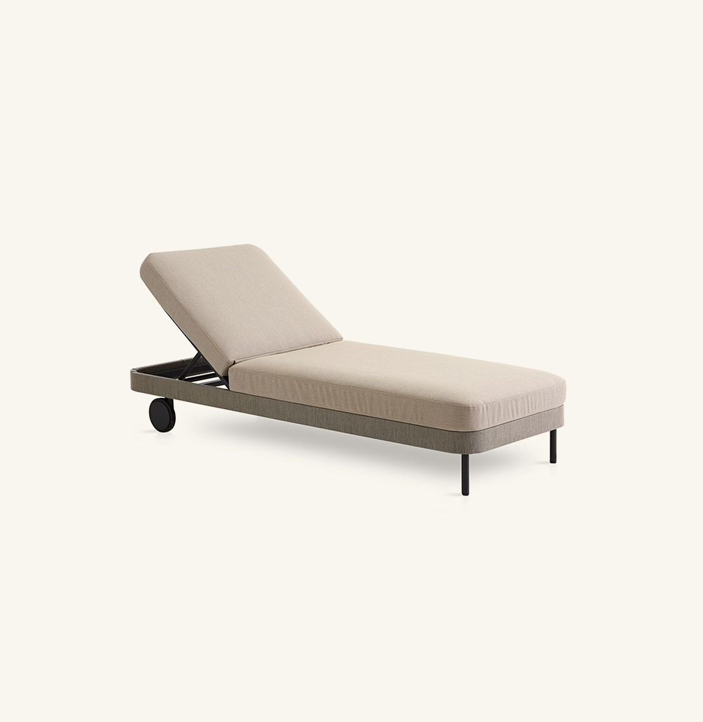 kabu chaise longue with wheels