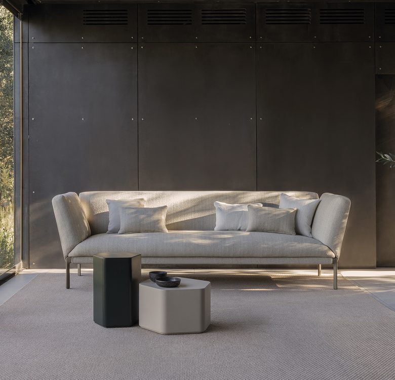 outdoor kollektion - hochwertige luxus-sofas für außenbereich und garten - xl-sofa livit
