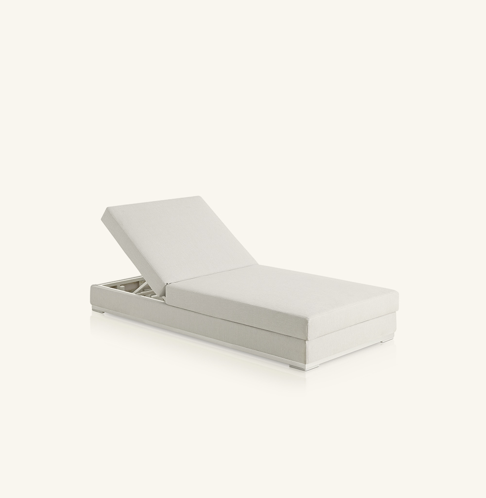 slim chaise longue