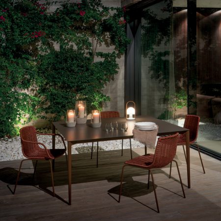outdoor kollektion - hochwertiger luxus-esstisch für außenbereich und garten - quadratischer tisch nude