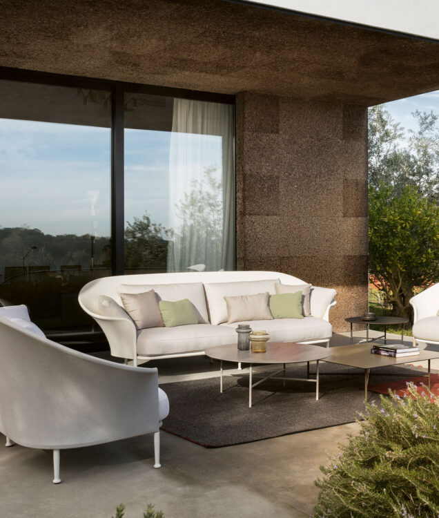 outdoor collection - high quality luxury outdoor and garden sofas - liz xl sofa