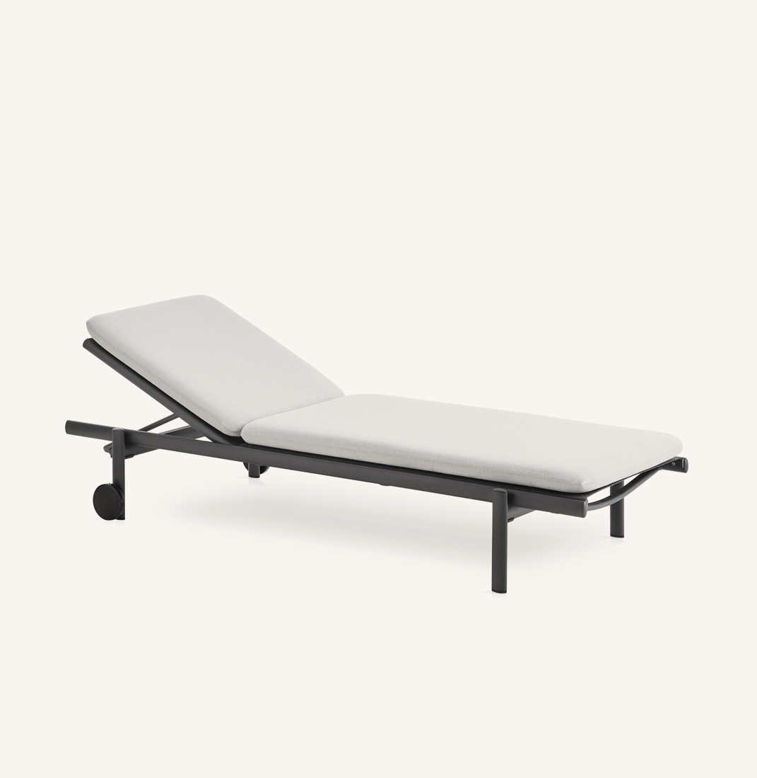 Up chaise longue