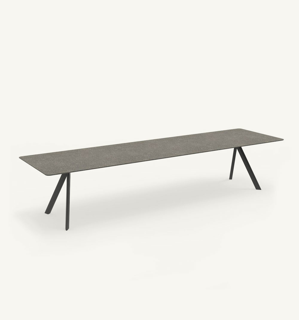 atrivm outdoor rectangular dining table