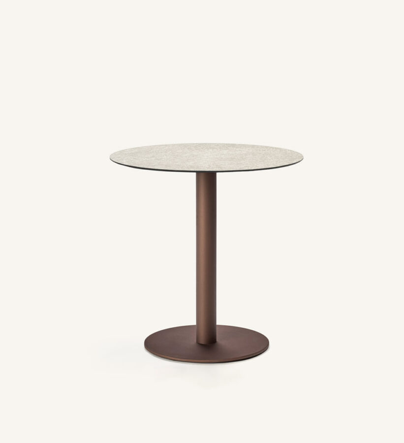 Flamingo outdoor round dining table