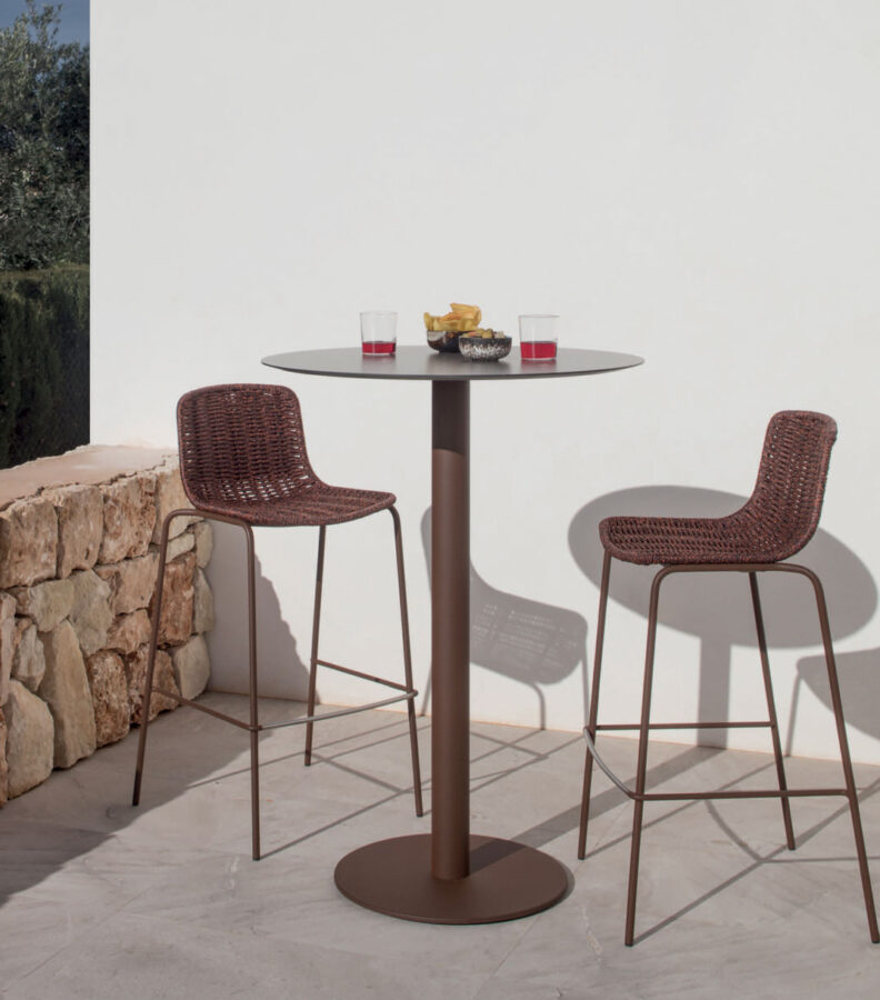 outdoor collection - dining tables - flamingo outdoor round dining table