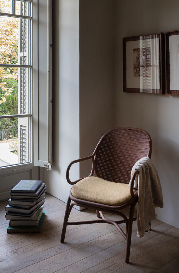 muebles de interior - sillón de respaldo bajo tapizado frames