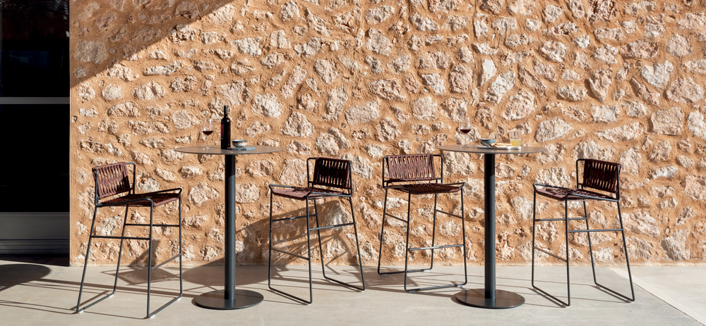 outdoor collection - out line furniture family