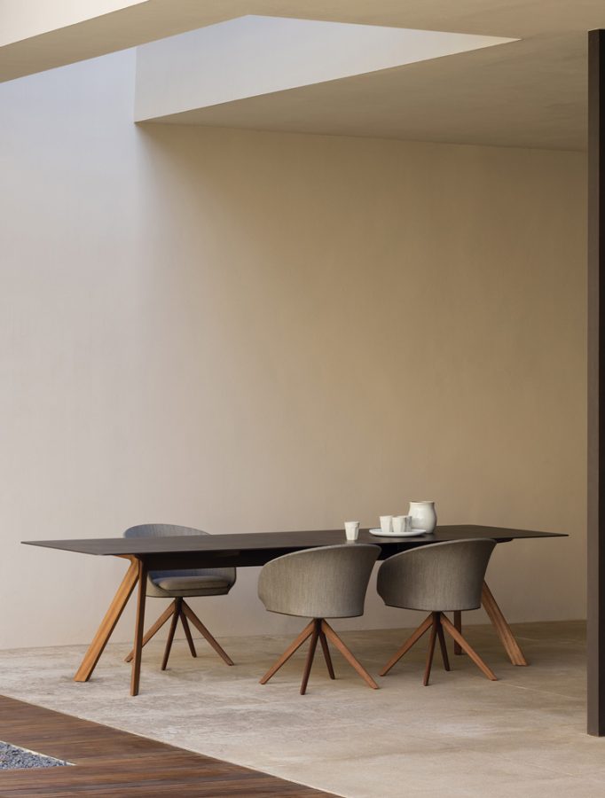 muebles de exterior - mesas - mesa rectangular con patas de madera atrivm outdoor