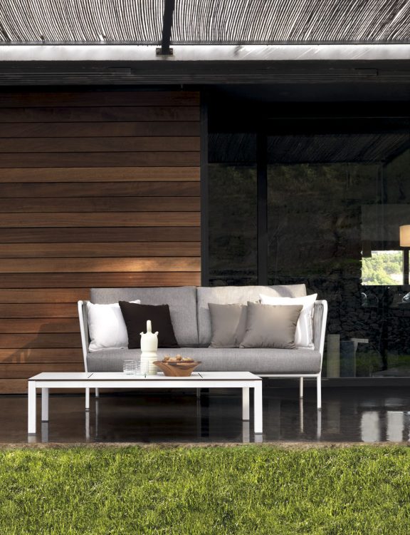 outdoor collection - high quality luxury outdoor and garden furniture - nido hand-woven sofa