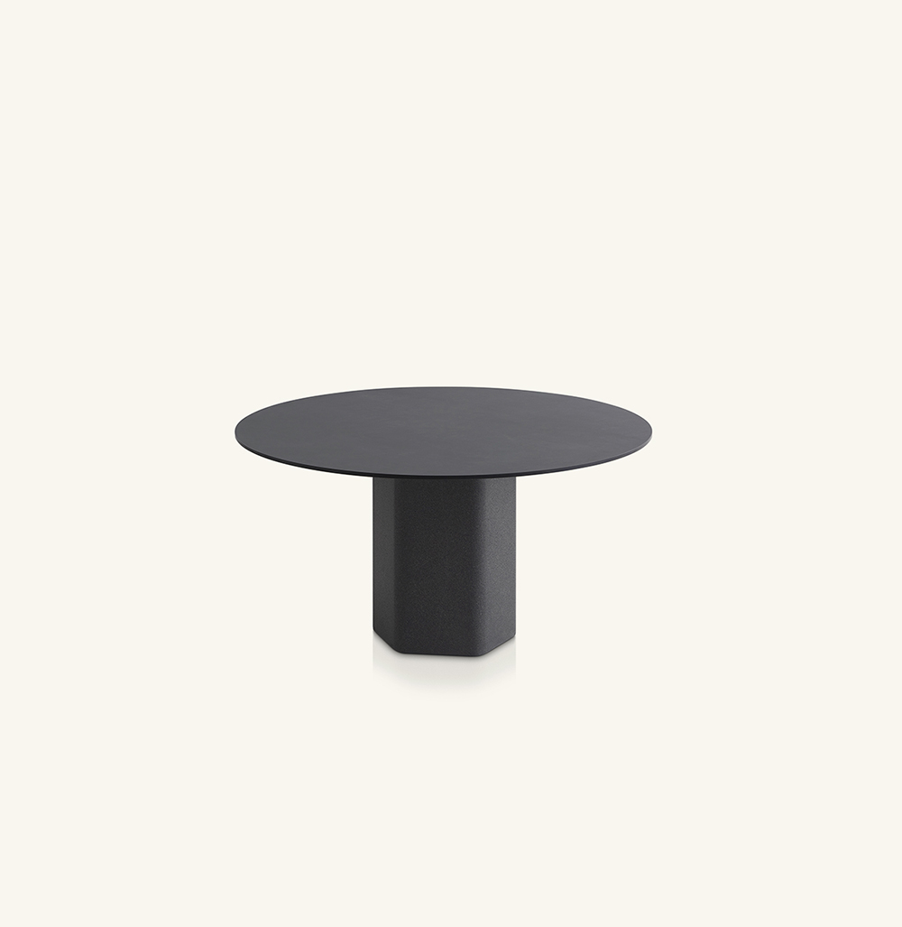 talo outdoor round dining table