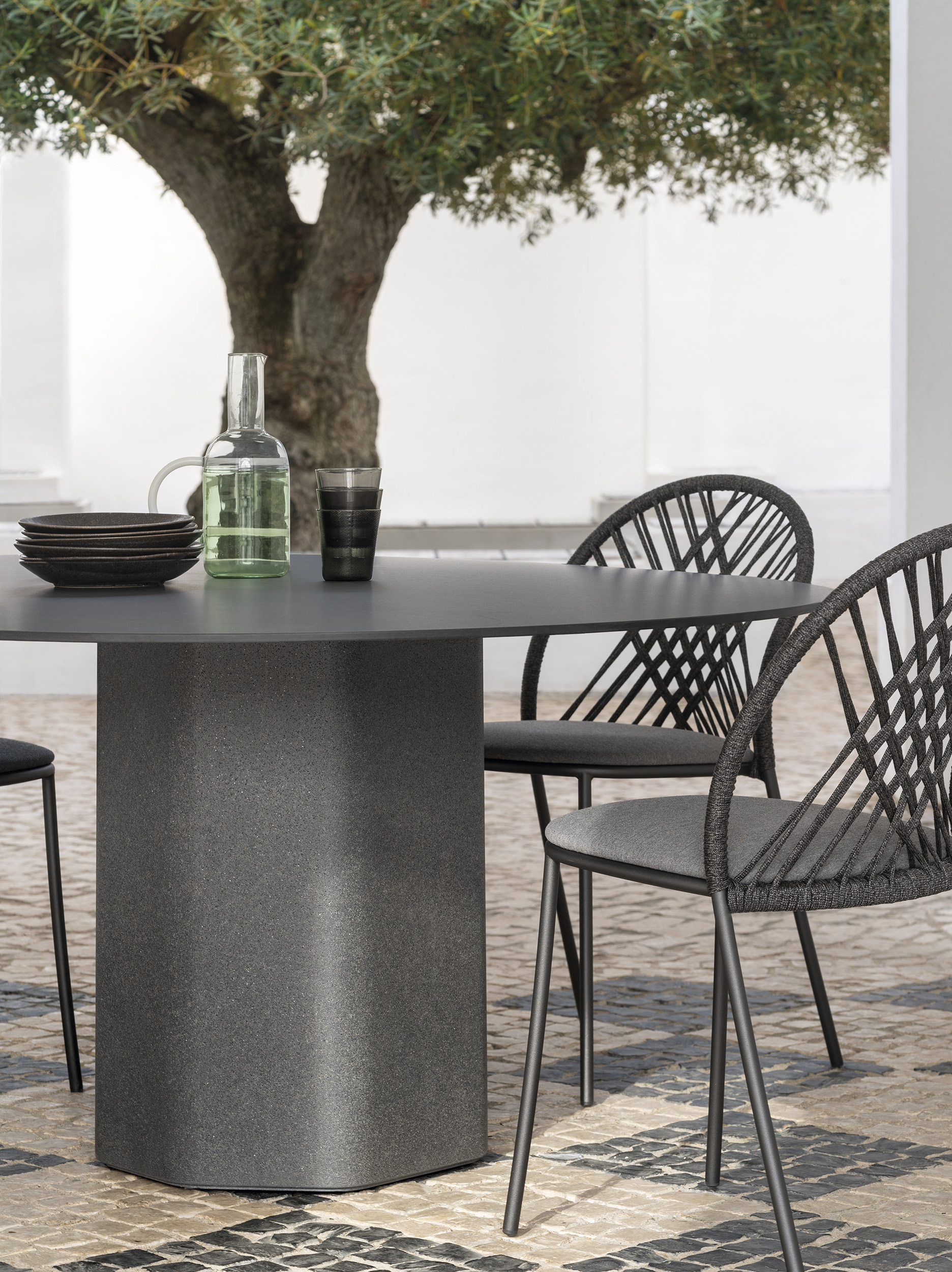 dining tables - talo outdoor round dining table