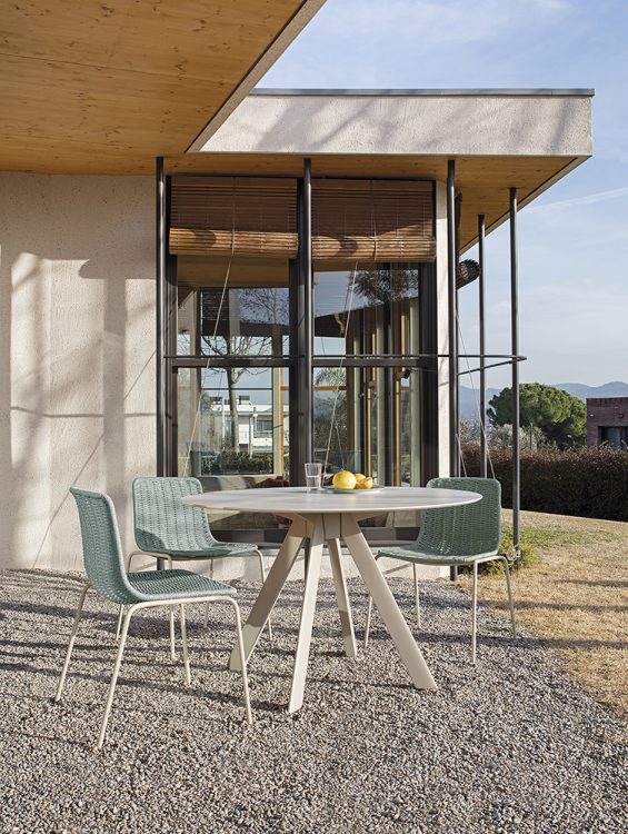outdoor kollektion - hochwertiger luxus-esstisch für außenbereich und garten - runder tisch atrivm