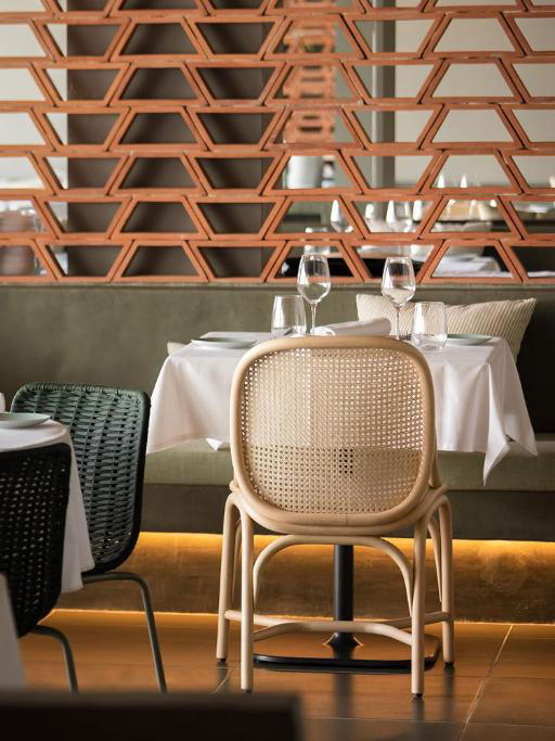  rattan chairs or how to conquer the world of contract
