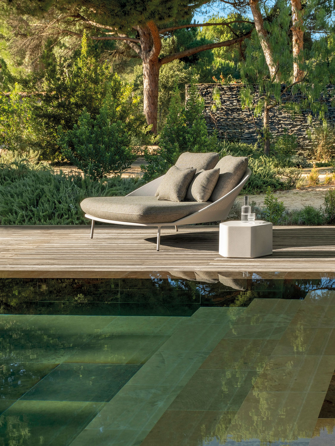 outdoor collection - twins furniture family