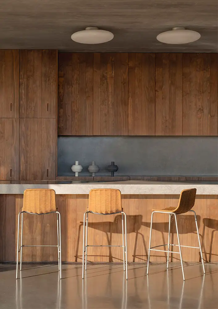 outdoor barstools